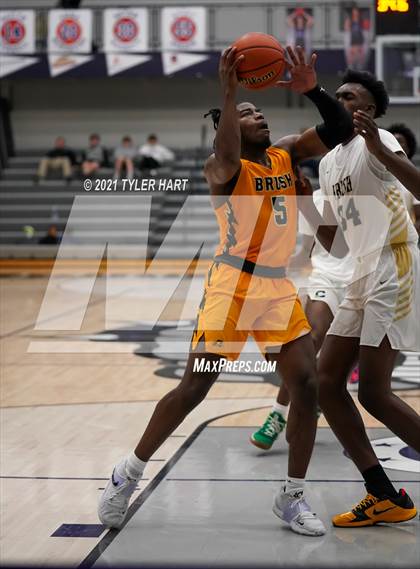 Thumbnail 1 in Brush vs Cathedral (Sneakers for Santa Shootout) photogallery.