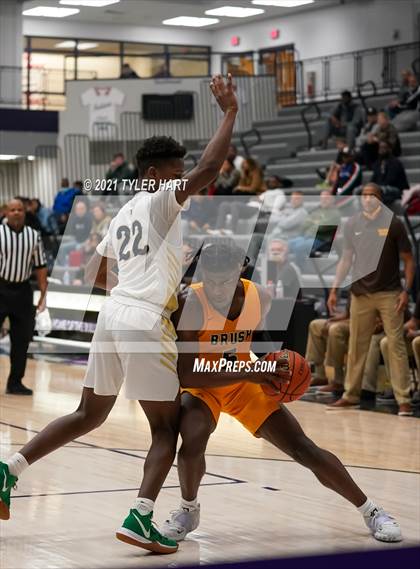 Thumbnail 2 in Brush vs Cathedral (Sneakers for Santa Shootout) photogallery.