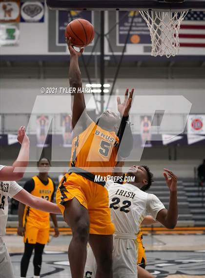 Thumbnail 1 in Brush vs Cathedral (Sneakers for Santa Shootout) photogallery.