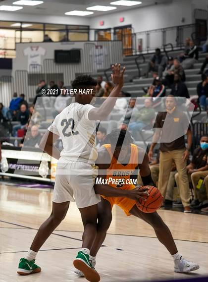 Thumbnail 3 in Brush vs Cathedral (Sneakers for Santa Shootout) photogallery.