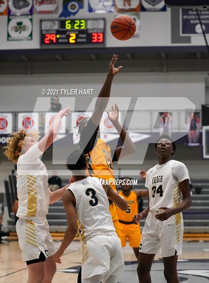 Thumbnail 1 in Brush vs Cathedral (Sneakers for Santa Shootout) photogallery.