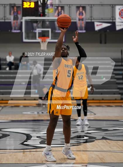 Thumbnail 1 in Brush vs Cathedral (Sneakers for Santa Shootout) photogallery.
