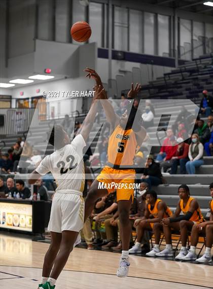 Thumbnail 2 in Brush vs Cathedral (Sneakers for Santa Shootout) photogallery.