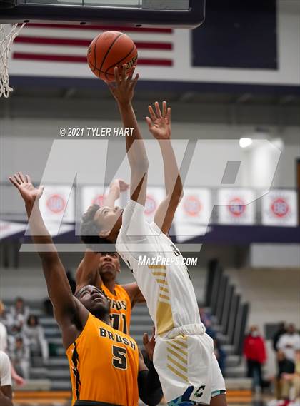 Thumbnail 2 in Brush vs Cathedral (Sneakers for Santa Shootout) photogallery.