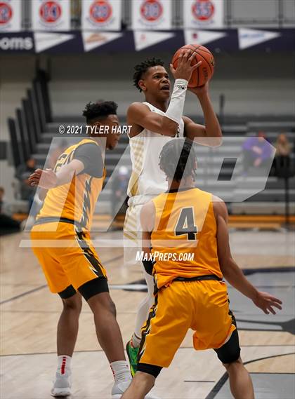 Thumbnail 1 in Brush vs Cathedral (Sneakers for Santa Shootout) photogallery.