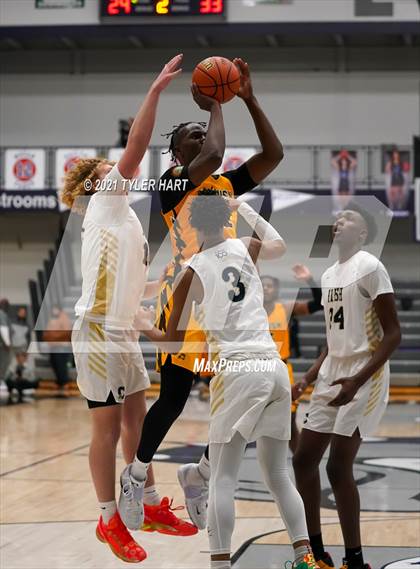 Thumbnail 1 in Brush vs Cathedral (Sneakers for Santa Shootout) photogallery.