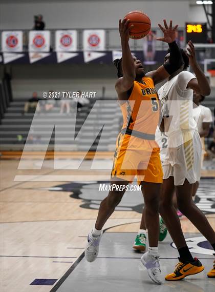 Thumbnail 2 in Brush vs Cathedral (Sneakers for Santa Shootout) photogallery.