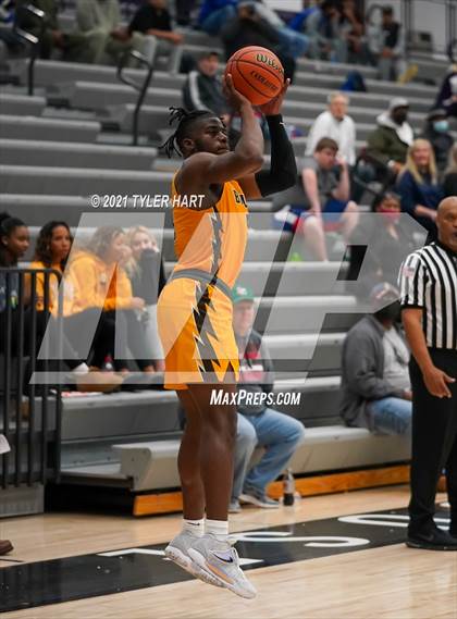 Thumbnail 3 in Brush vs Cathedral (Sneakers for Santa Shootout) photogallery.