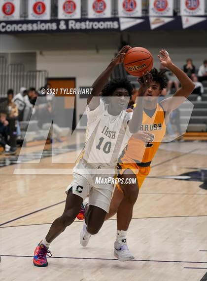 Thumbnail 1 in Brush vs Cathedral (Sneakers for Santa Shootout) photogallery.
