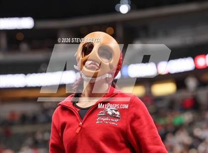 Thumbnail 3 in CHSAA 5A Round 1 photogallery.