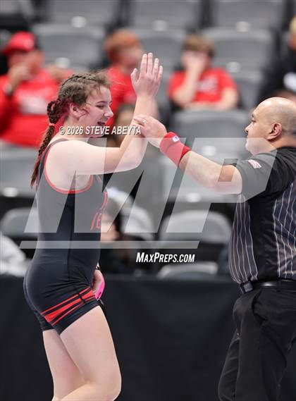 Thumbnail 2 in CHSAA 5A Round 1 photogallery.