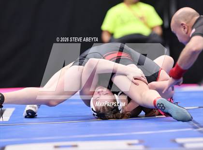 Thumbnail 2 in CHSAA 5A Round 1 photogallery.