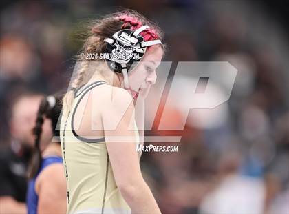 Thumbnail 3 in CHSAA 5A Round 1 photogallery.