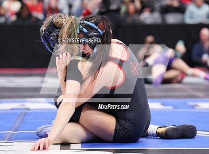 Thumbnail 1 in CHSAA 5A Round 1 photogallery.