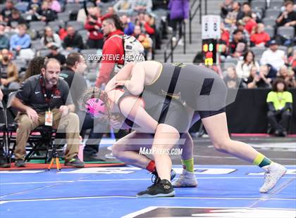 Thumbnail 3 in CHSAA 5A Round 1 photogallery.