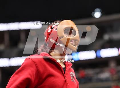 Thumbnail 1 in CHSAA 5A Round 1 photogallery.