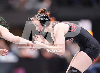 Thumbnail 1 in CHSAA 5A Round 1 photogallery.
