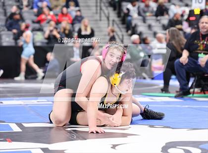 Thumbnail 3 in CHSAA 5A Round 1 photogallery.