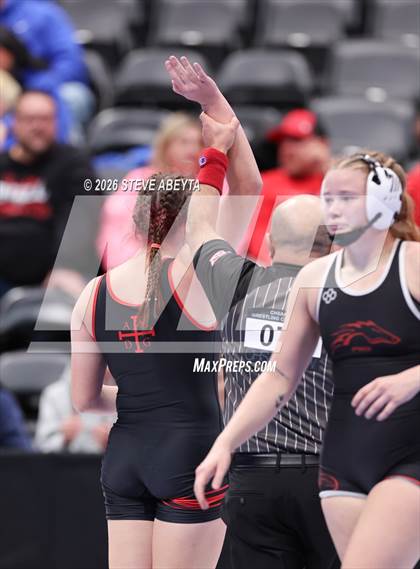 Thumbnail 1 in CHSAA 5A Round 1 photogallery.