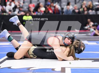 Thumbnail 3 in CHSAA 5A Round 1 photogallery.