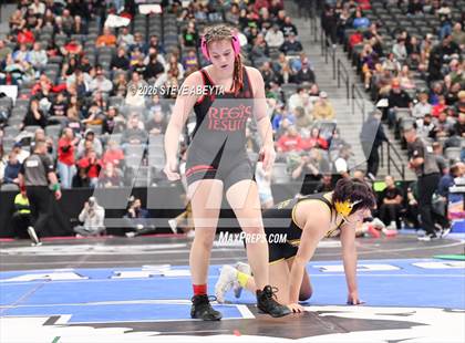 Thumbnail 2 in CHSAA 5A Round 1 photogallery.