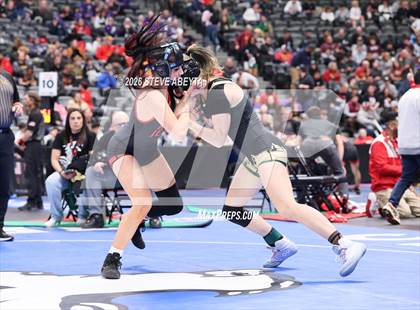 Thumbnail 2 in CHSAA 5A Round 1 photogallery.