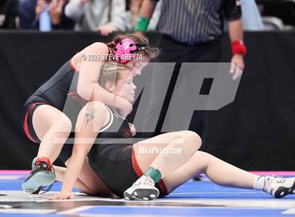 Thumbnail 3 in CHSAA 5A Round 1 photogallery.