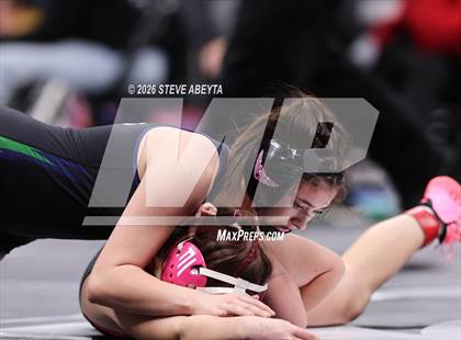 Thumbnail 1 in CHSAA 5A Round 1 photogallery.