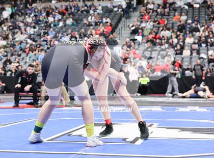 Thumbnail 3 in CHSAA 5A Round 1 photogallery.