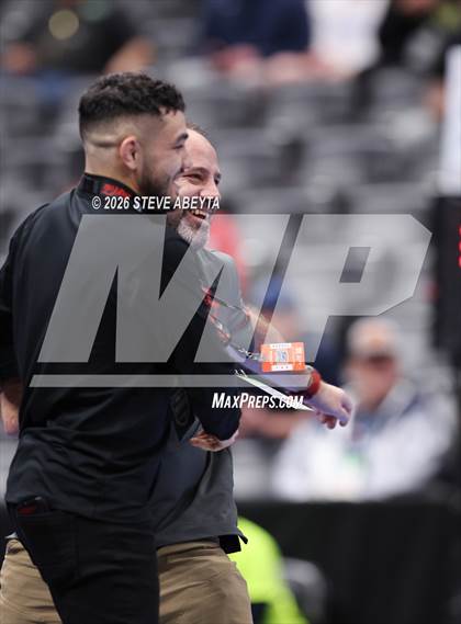 Thumbnail 2 in CHSAA 5A Round 1 photogallery.