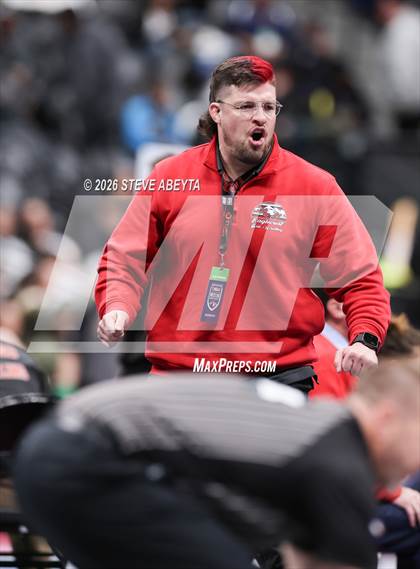 Thumbnail 3 in CHSAA 5A Round 1 photogallery.