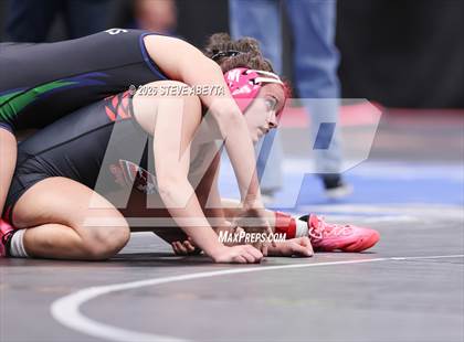 Thumbnail 2 in CHSAA 5A Round 1 photogallery.