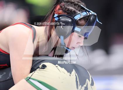 Thumbnail 2 in CHSAA 5A Round 1 photogallery.