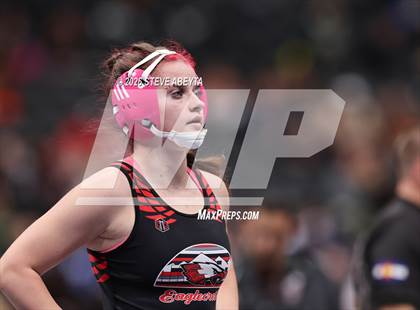 Thumbnail 2 in CHSAA 5A Round 1 photogallery.