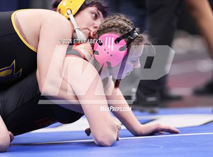 Thumbnail 3 in CHSAA 5A Round 1 photogallery.