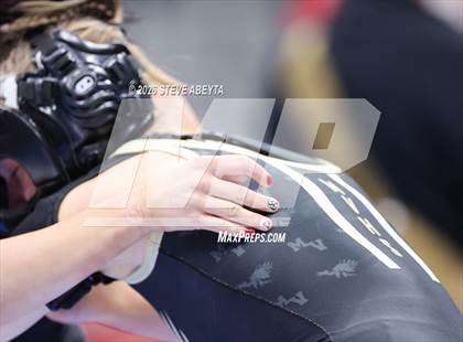 Thumbnail 3 in CHSAA 5A Round 1 photogallery.