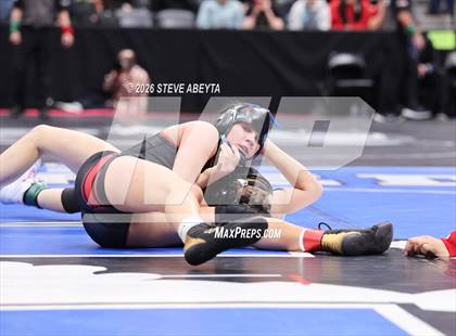 Thumbnail 2 in CHSAA 5A Round 1 photogallery.