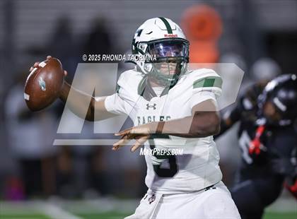 Thumbnail 2 in Ellison @ Randle (UIL 5A D2 Football Bi-District) photogallery.