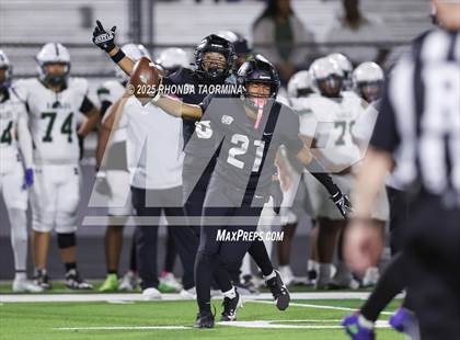 Thumbnail 3 in Ellison @ Randle (UIL 5A D2 Football Bi-District) photogallery.