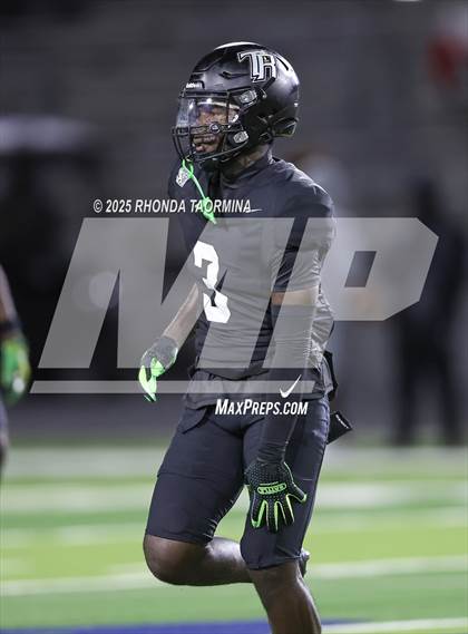 Thumbnail 3 in Ellison @ Randle (UIL 5A D2 Football Bi-District) photogallery.