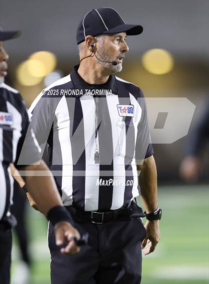 Thumbnail 1 in Ellison @ Randle (UIL 5A D2 Football Bi-District) photogallery.