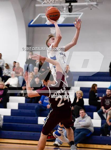Thumbnail 3 in Park Ridge vs. Wood-Ridge photogallery.