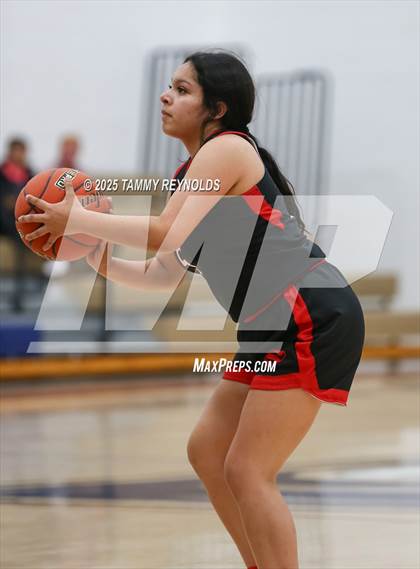 Thumbnail 3 in Strawn @ Perrin-Whitt photogallery.