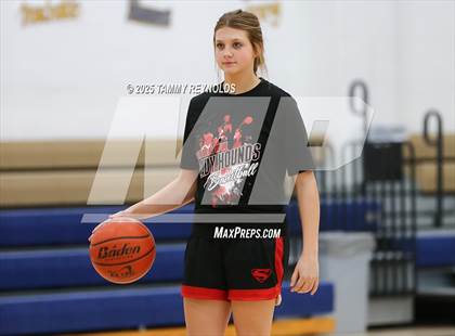 Thumbnail 1 in Strawn @ Perrin-Whitt photogallery.