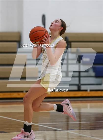 Thumbnail 2 in Strawn @ Perrin-Whitt photogallery.