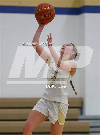 Thumbnail 1 in Strawn @ Perrin-Whitt photogallery.