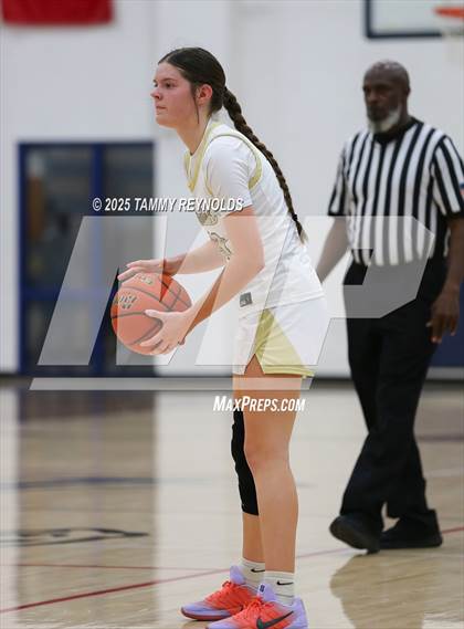 Thumbnail 1 in Strawn @ Perrin-Whitt photogallery.