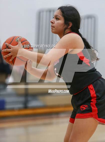 Thumbnail 2 in Strawn @ Perrin-Whitt photogallery.