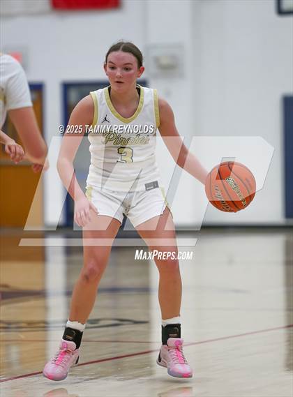 Thumbnail 2 in Strawn @ Perrin-Whitt photogallery.