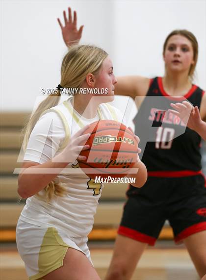 Thumbnail 3 in Strawn @ Perrin-Whitt photogallery.